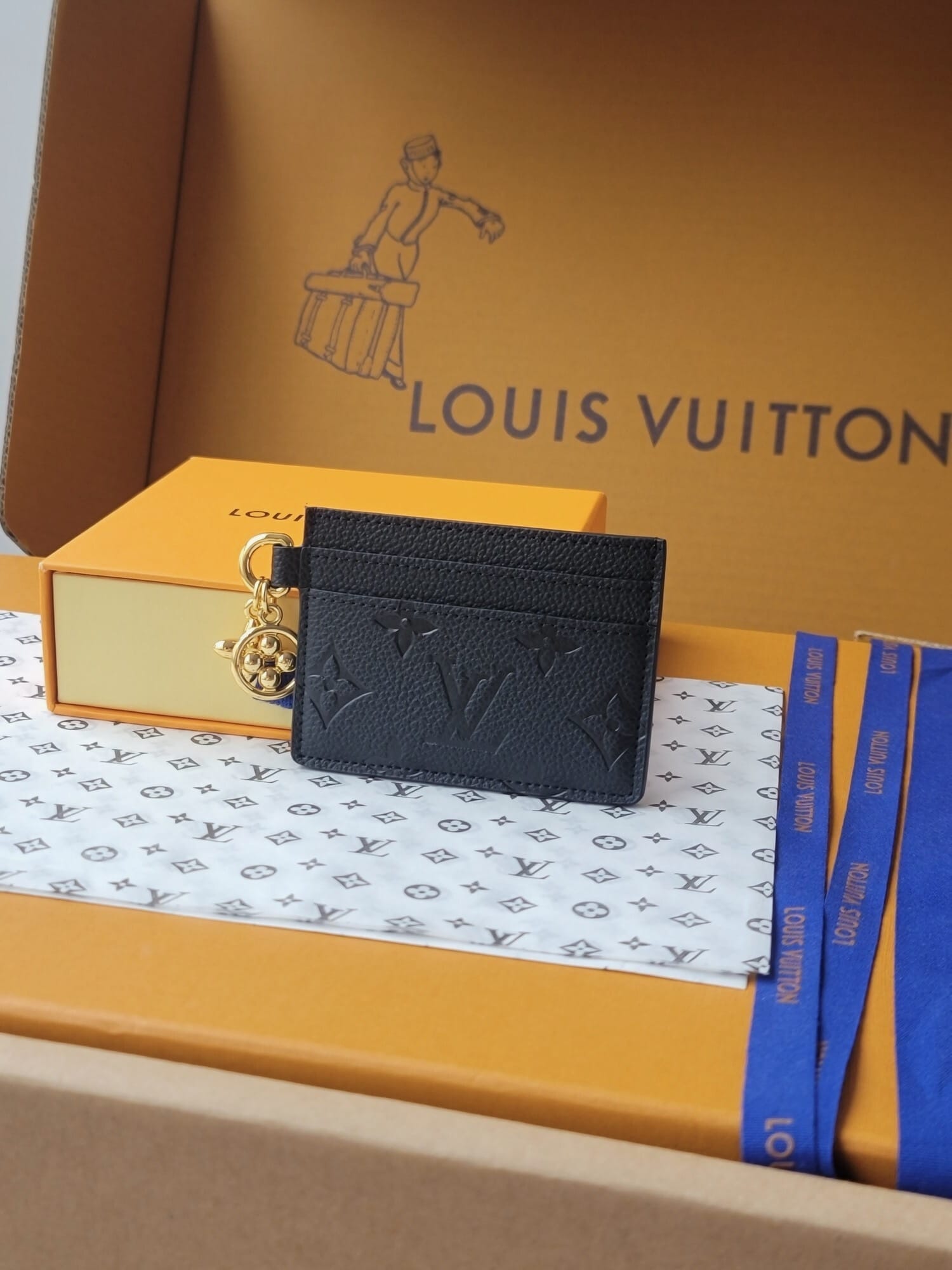 20251104_183541193_iOS