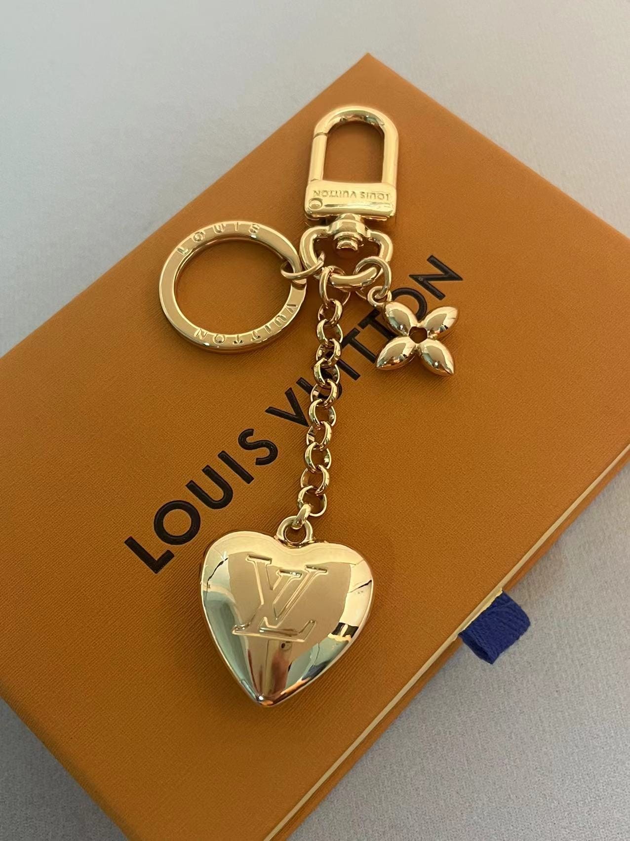 20251104_184239317_iOS